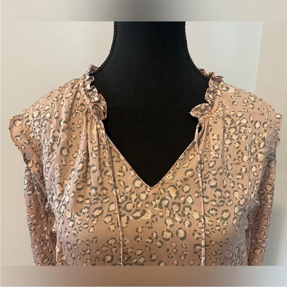 Anthropologie Dolan Pink & Grey Leopard Print Ruffle Blouse Oversized EUC - Picture 7 of 12